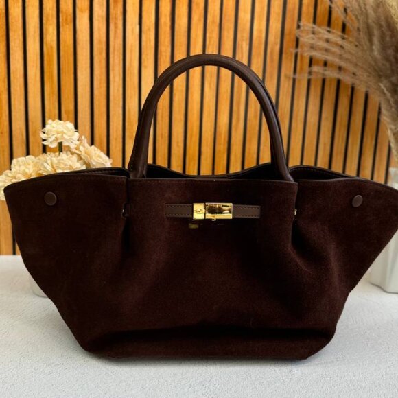 Saya Bag - An Italian bag made of genuine suede - Picture 14 of 14